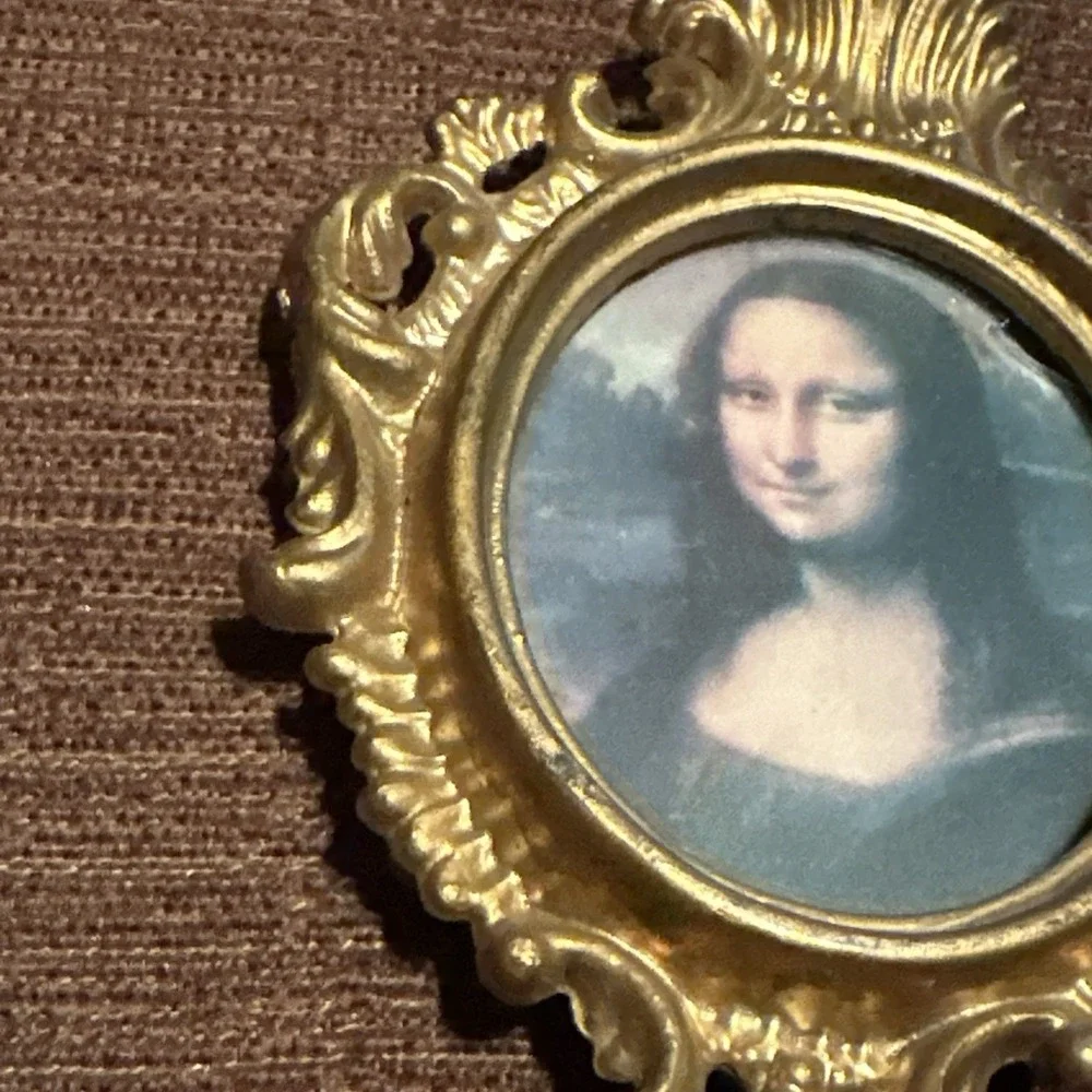 Vintage Mid Century Ornate Gold Plastic Miniature Frame Mona Lisa Hong Kong 626